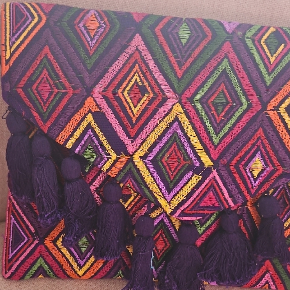 Multicolor Geometric Pattern Clutch - Picture 2 of 6
